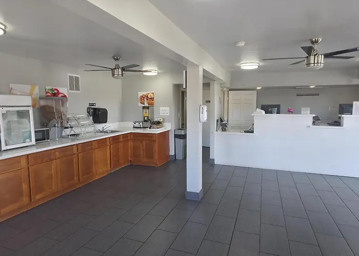 Hotel Surestay By Western Downtown Area