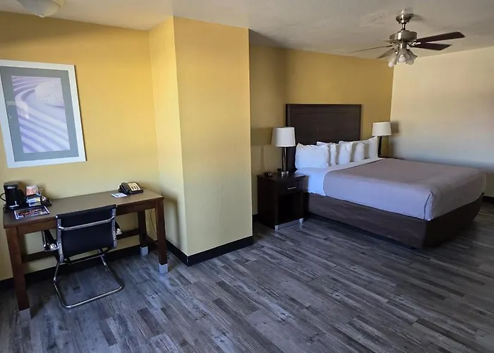 Surestay By Western Downtown Area Mesa