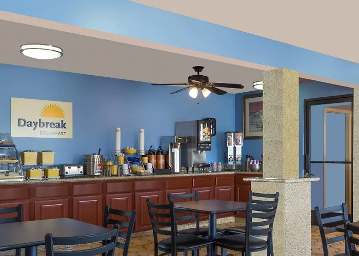 Hotel Surestay By Western Downtown Area